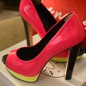 Steve Madden multicolored platform heels